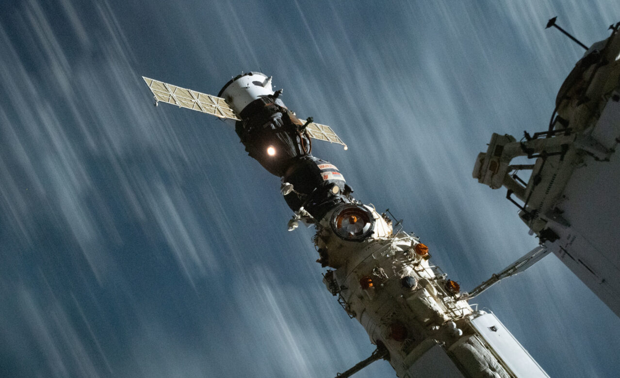 БІРОЛ - ambient electronic space music